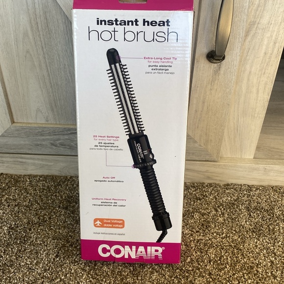 NIB Instant Heat CONAIR 3/4in. styling brush - 25 heat settings - Picture 5 of 6